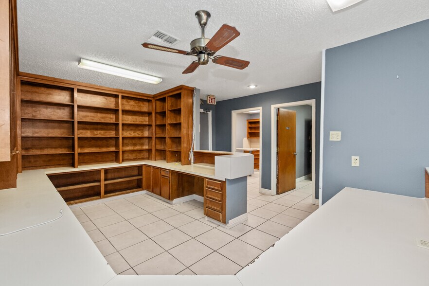 More Photos Of 1810 25th Ave N, Texas City Medical For Sale