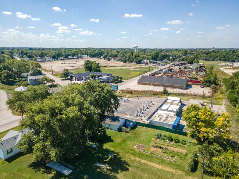 More Photos Of 1600 Washington Ave, Frankfort Specialty For Sale