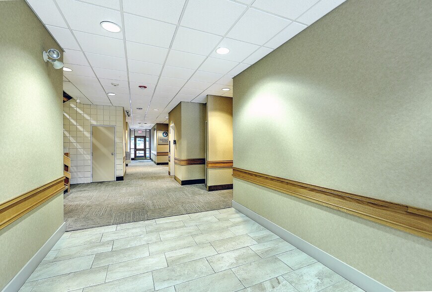 More Photos Of 1150 New London Ave, Cranston Office For Lease