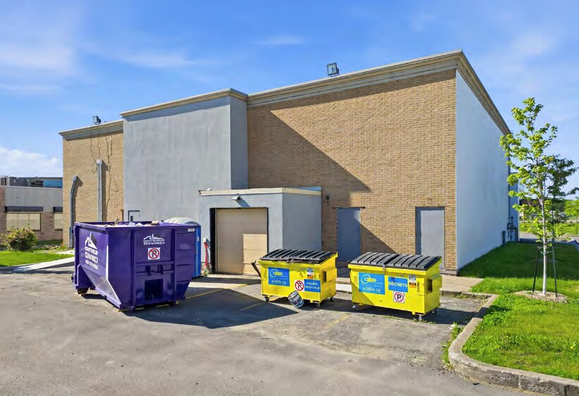 More Photos Of 1165 Rue Volta, Boucherville Restaurant For Lease