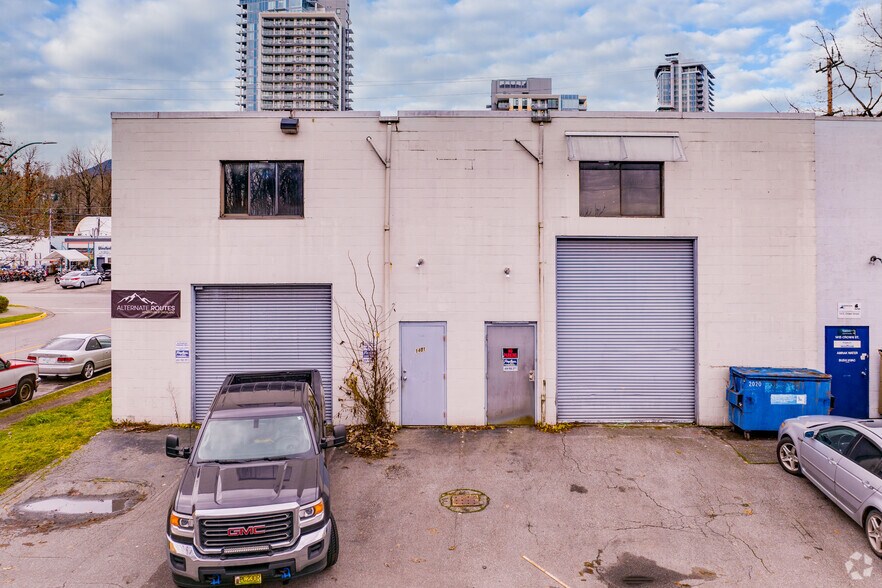 Primary Photo Of 1401 Crown St, North Vancouver District Light Distribution For Sale