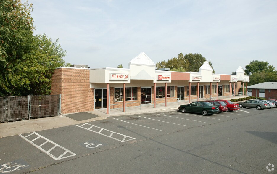 446450 S Main St, New Britain, CT 06051 Storefront Retail Office For