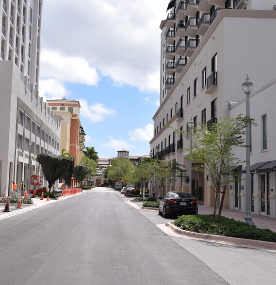 More Photos Of 4070 Laguna St, Coral Gables Medical For Sale