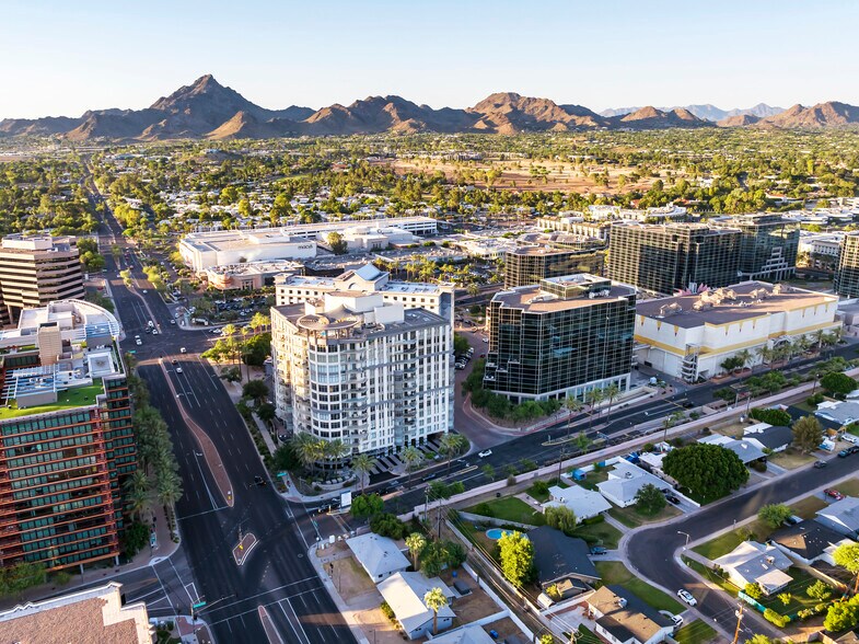 More Photos Of 2415 E Camelback Rd, Phoenix Coworking Space