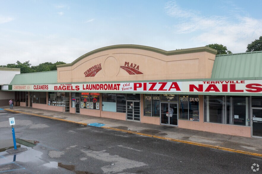 More Photos Of 671 Old Town Rd, Terryville Unknown For Lease