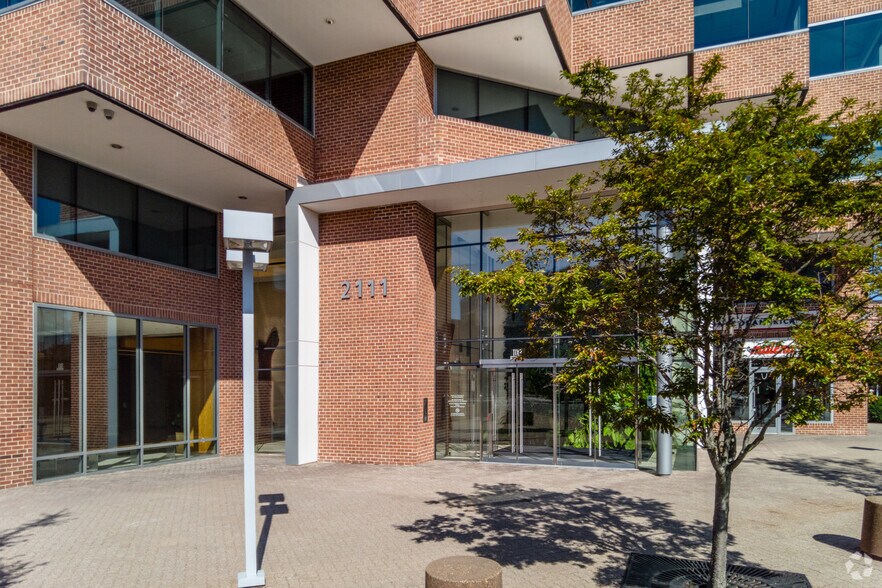 More Photos Of 2111 Wilson Blvd, Arlington Unknown For Lease