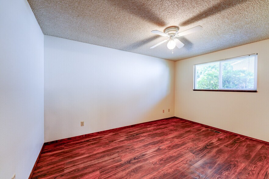 More Photos Of 1397-1407 SE 130th Ave, Portland Apartments For Sale