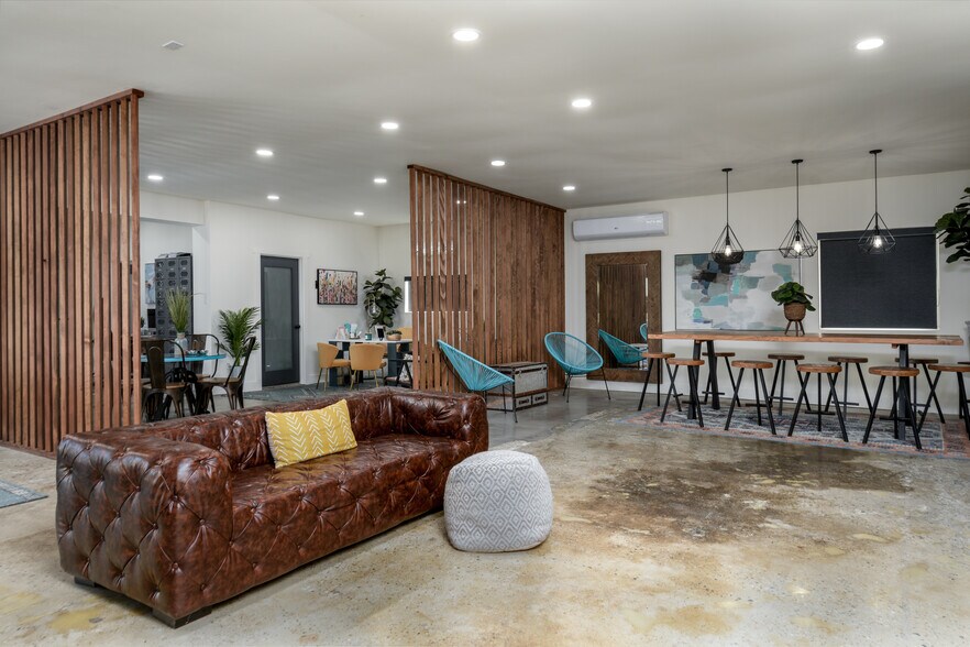 Primary Photo Of 15838 Whittier Blvd, Whittier Office For Lease