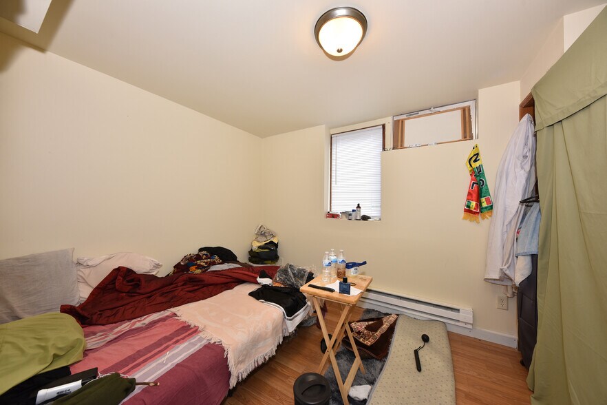 More Photos Of 2940 N Maryland Ave, Milwaukee Apartments For Sale