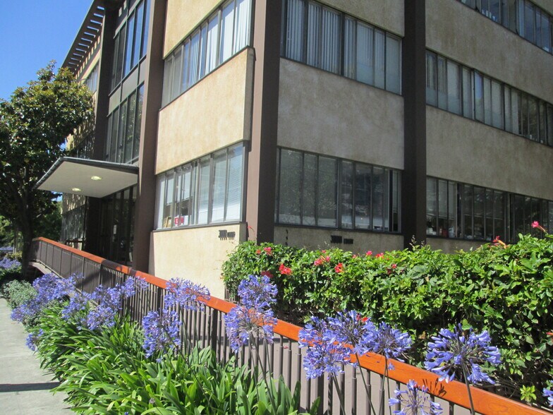 More Photos Of 3000 Colby St, Berkeley Unknown For Lease