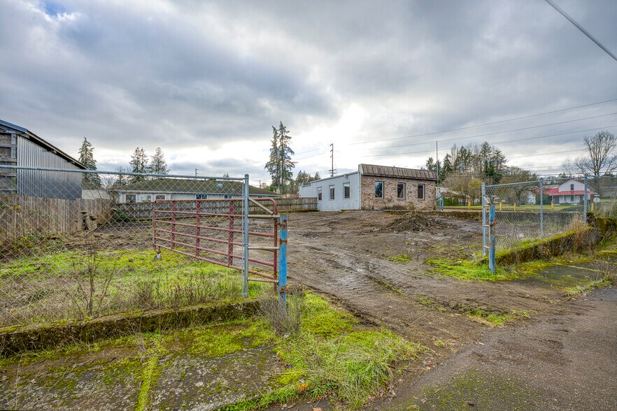 More Photos Of 452 SE Main St, Willamina Auto Repair For Sale