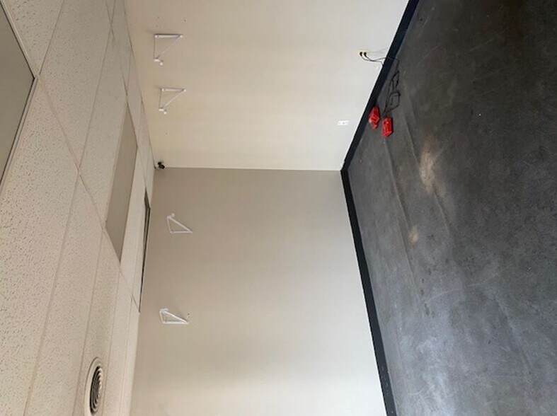 More Photos Of 505 Nucla Way, Aurora Warehouse For Lease