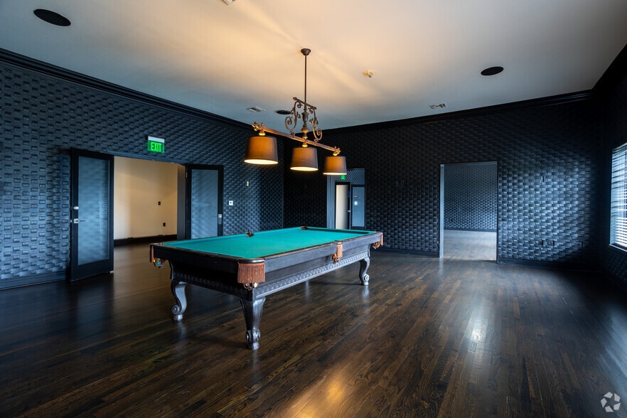 More Photos Of 6525 W Sunset Blvd, Los Angeles Loft Creative Space For Lease