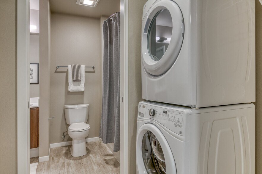 More Photos Of 910 John St, Seattle Apartments For Lease