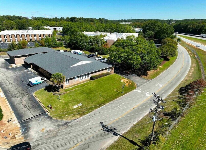 Primary Photo Of 454 Berryhill Rd, Columbia Medical For Sale