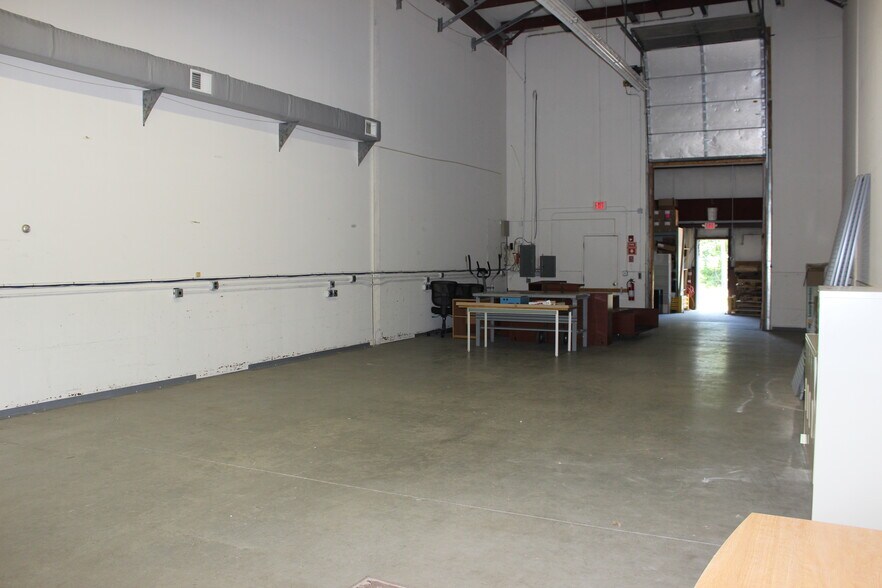 56 Leonard St, Foxboro, MA 02035 Light Distribution For Sale