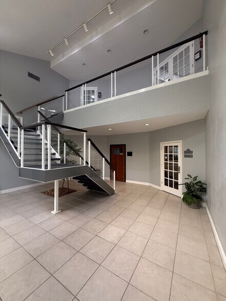 More Photos Of 2841 Executive Dr, Clearwater Office For Sale