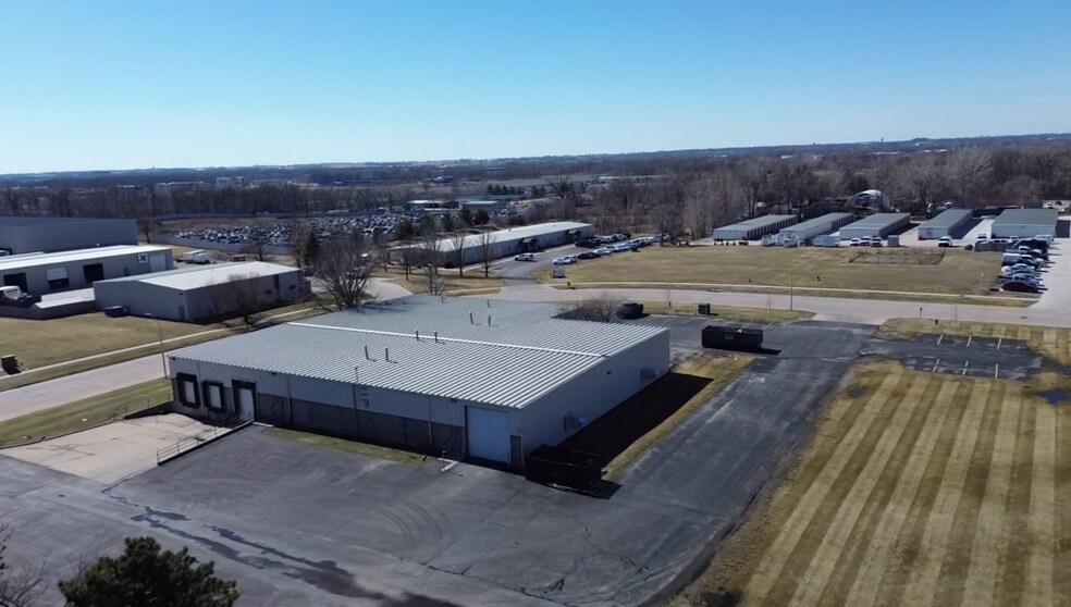 More Photos Of 238 Alexander Ave, Ames Distribution For Lease