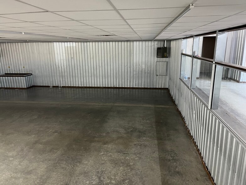 More Photos Of 5715 Maccorkle Ave, Charleston Convenience Store For Sale
