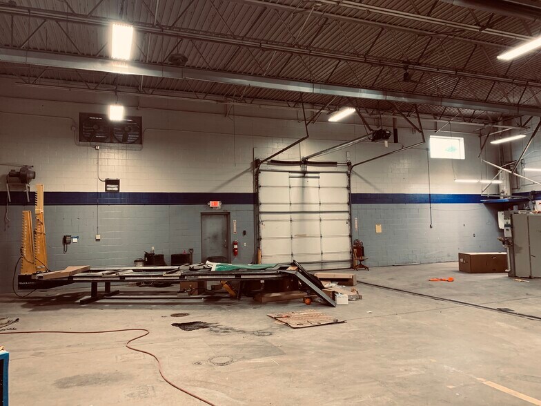 More Photos Of 4440 Salem Ave, Dayton Auto Repair For Sale