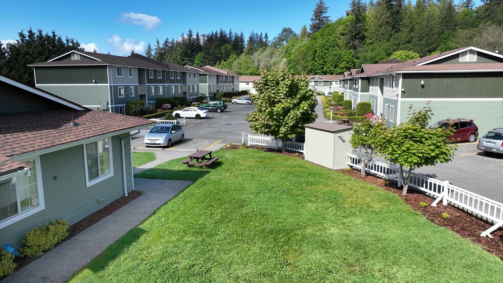 More Photos Of 820 32nd St, Bellingham Apartments For Sale