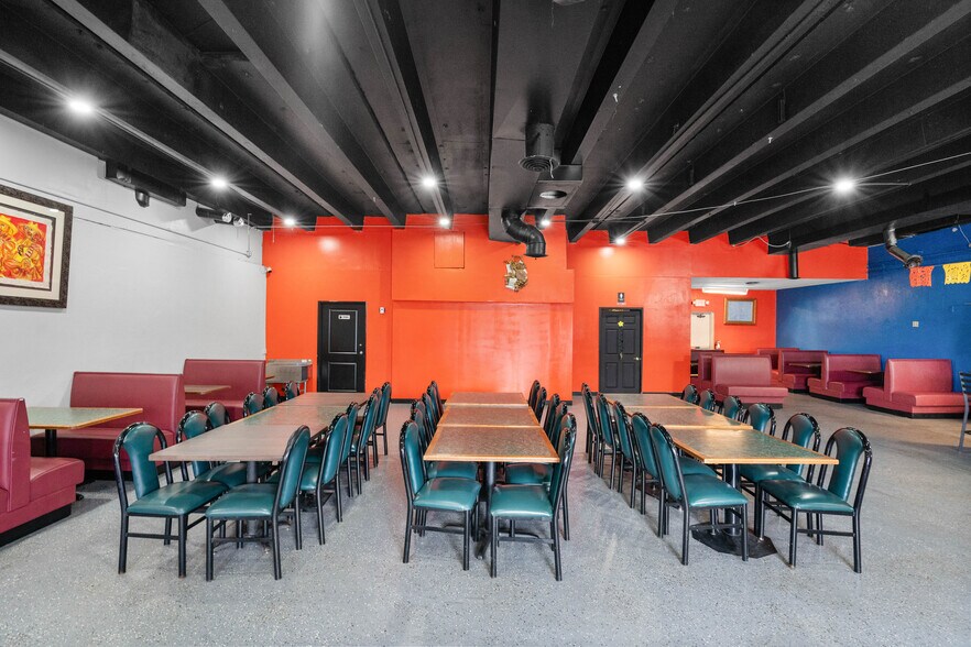 More Photos Of 7575 Broadway St, Denver Restaurant For Sale