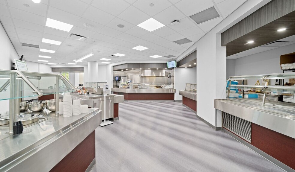 More Photos Of 2627 KFB Plz, Manhattan Office For Lease