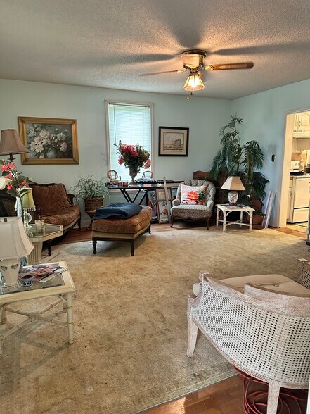 More Photos Of 1048 Klondike Rd, State Road Office For Sale