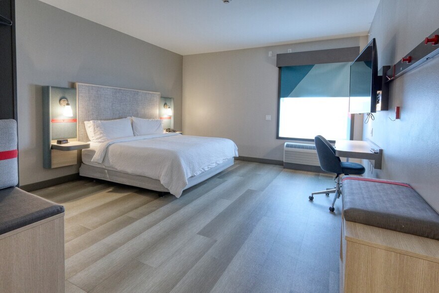 More Photos Of 5400 Rexora Dr, Beaumont Hotel For Sale