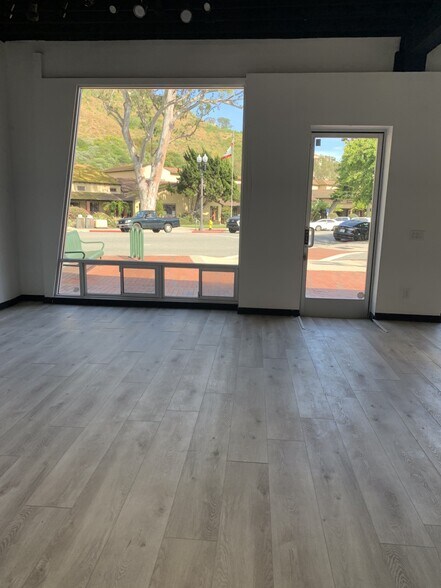 More Photos Of 480-506 Ocean Ave, Laguna Beach Storefront For Lease