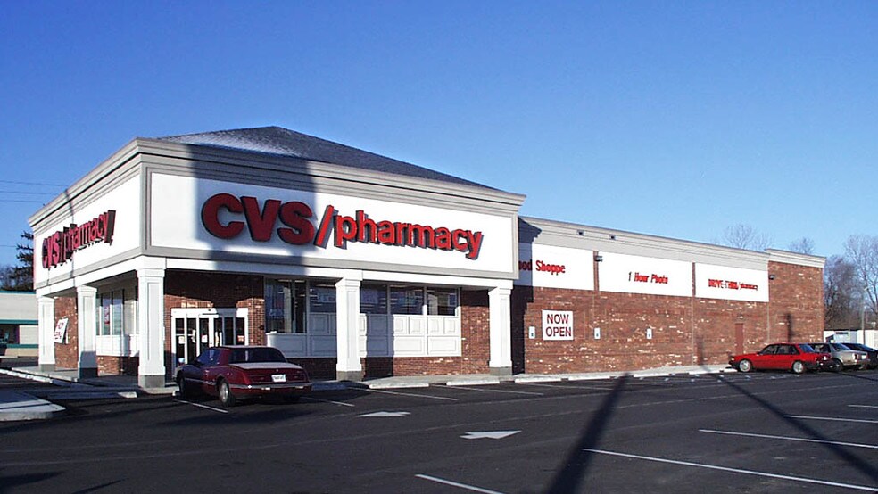 More Photos Of 7202 Michigan Rd, Indianapolis Drugstore For Lease