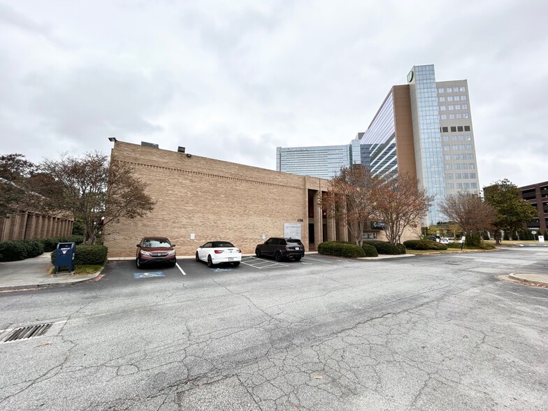 Primary Photo Of 2250 N Druid Hills Rd NE, Atlanta Office For Lease