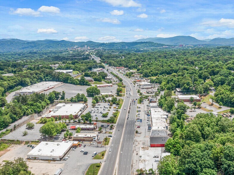 More Photos Of 1070-1076 Patton Ave, Asheville Storefront Retail Office For Lease