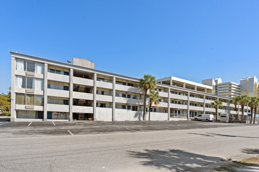 More Photos Of 806 S Ocean Blvd, Myrtle Beach Hotel For Sale