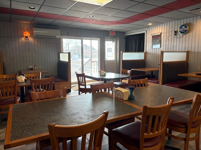More Photos Of 1040 S Wayne St, Saint Marys Restaurant For Sale