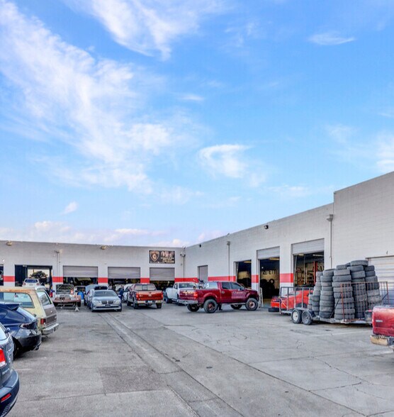 More Photos Of 3162-3164 Las Vegas Blvd N, Las Vegas Auto Repair For Sale