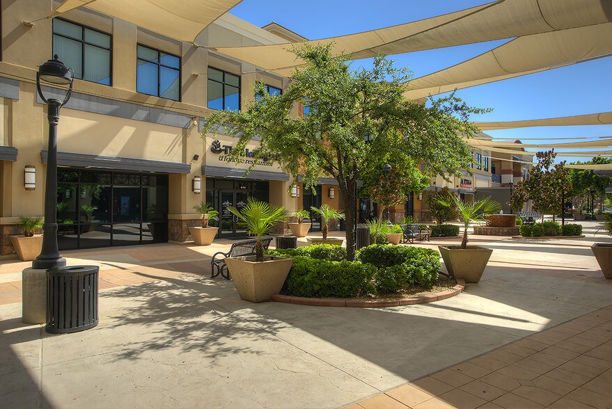 More Photos Of N 59th Ave, Glendale Unknown For Lease