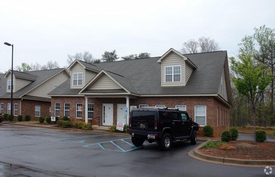 More Photos Of 48 Saint Mark Rd, Taylors Office For Sale