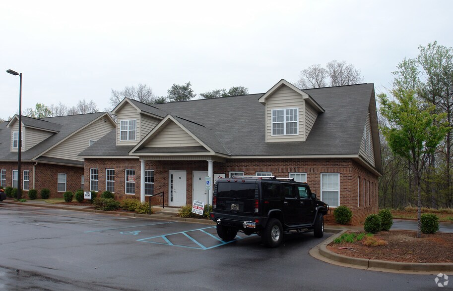 More Photos Of 48 Saint Mark Rd, Taylors Office For Sale