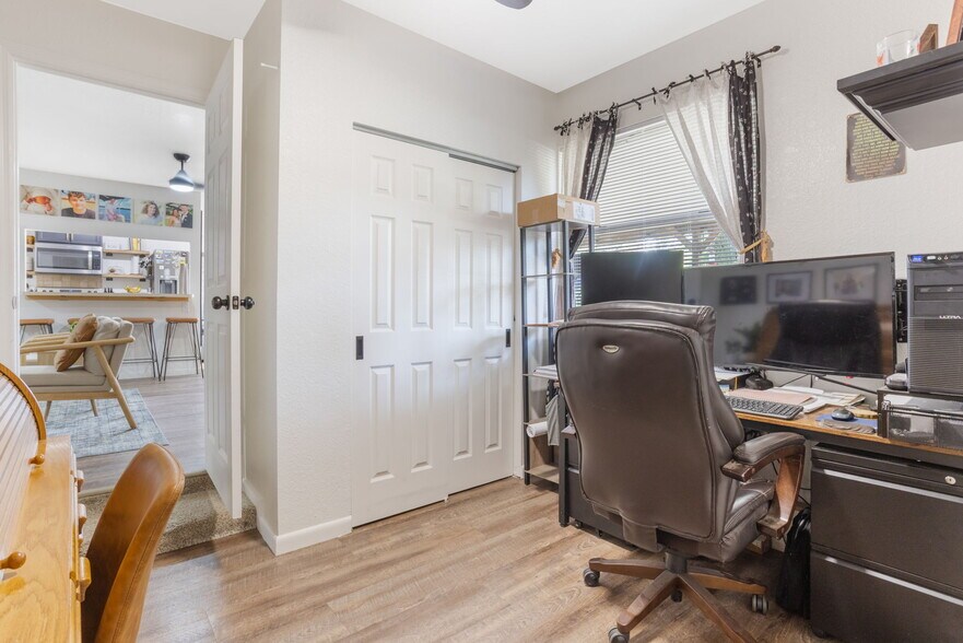 More Photos Of 300 N Dixie Ave, Fruitland Park Self Storage For Sale