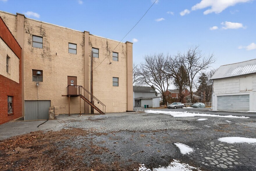 More Photos Of 25 Willow st, Richland Warehouse For Sale