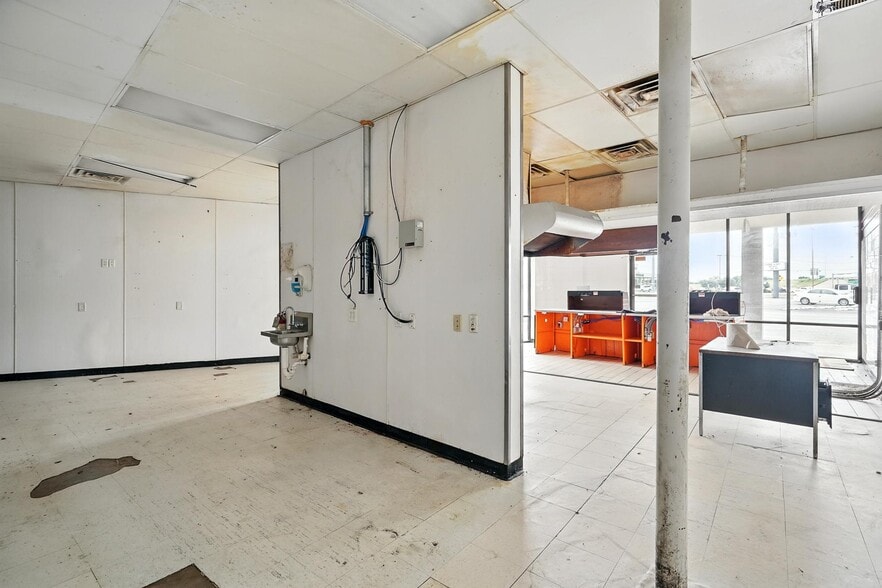 More Photos Of 4102 Buffalo Gap Rd, Abilene Unknown For Lease