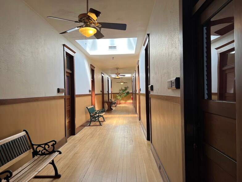 More Photos Of 103 E Lemon Ave, Monrovia Storefront Retail Office For Lease