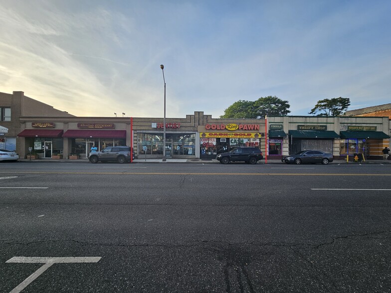 Primary Photo Of 24-26 W Merrick Rd, Freeport Storefront For Sale