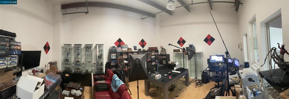 More Photos Of 2258 Central St, Richmond Warehouse For Lease