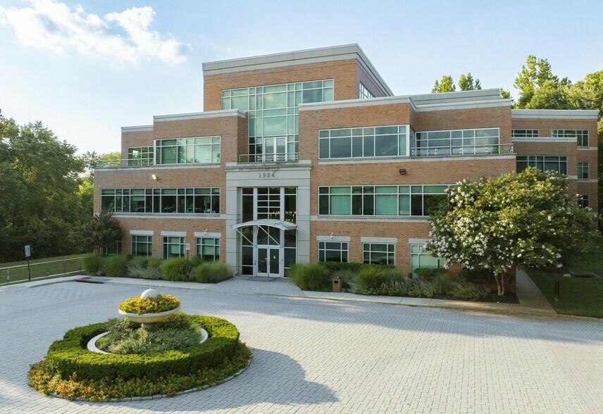 More Photos Of 1984 Isaac Newton Sq W, Reston Office For Lease