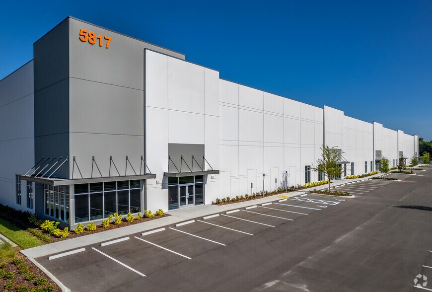 More Photos Of 5817 24th St E, Bradenton Warehouse For Lease