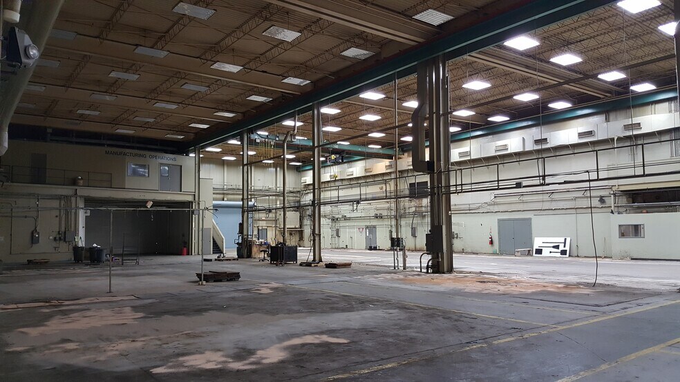 More Photos Of 140 Sparkman Dr NW, Huntsville Warehouse For Sale