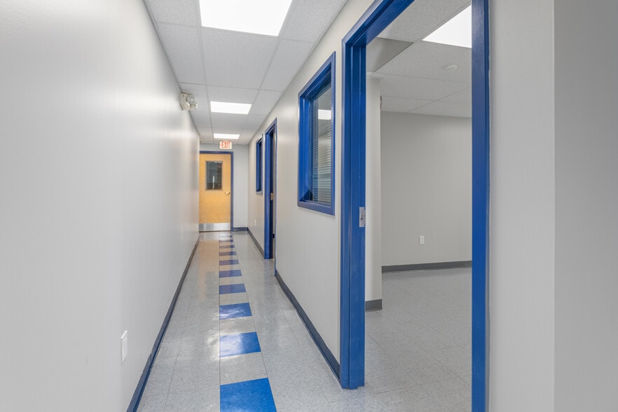 More Photos Of 411 Commerce Ln, West Berlin Medical For Sale