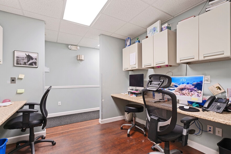 More Photos Of 13 Railroad Sq, Waterville Medical For Sale